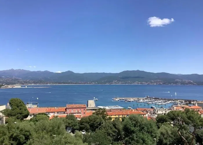 Appartement 2 Centre D Avec Magnifique Vue Ajaccio (Corsica)